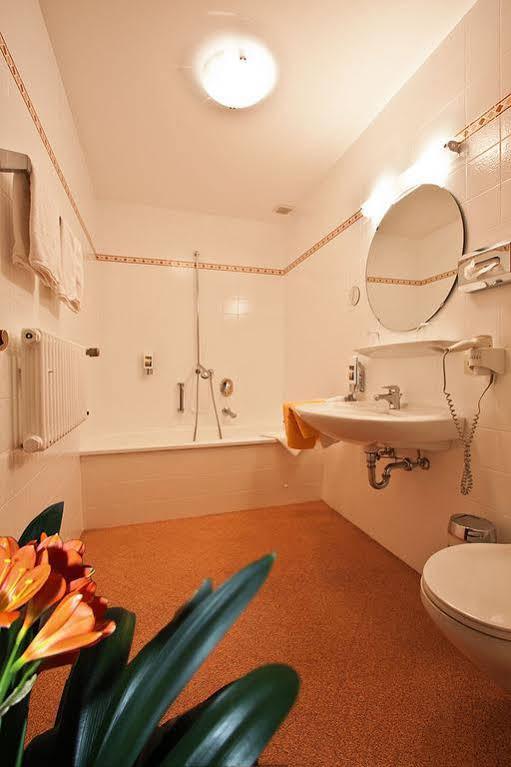 Hotel Gut Vorwald シュマレンベルク エクステリア 写真